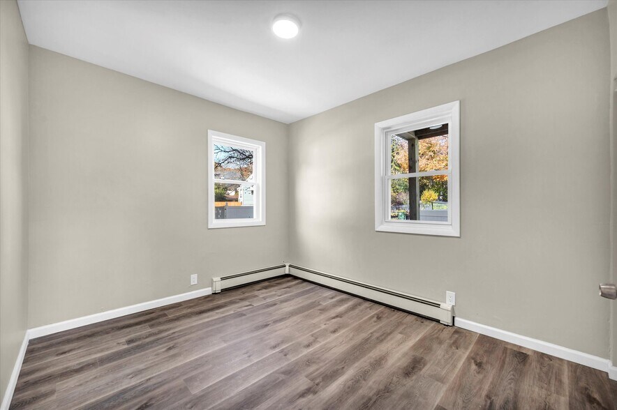 More Photos Of 121 Hillview Ave, Waterbury Apartments For Sale