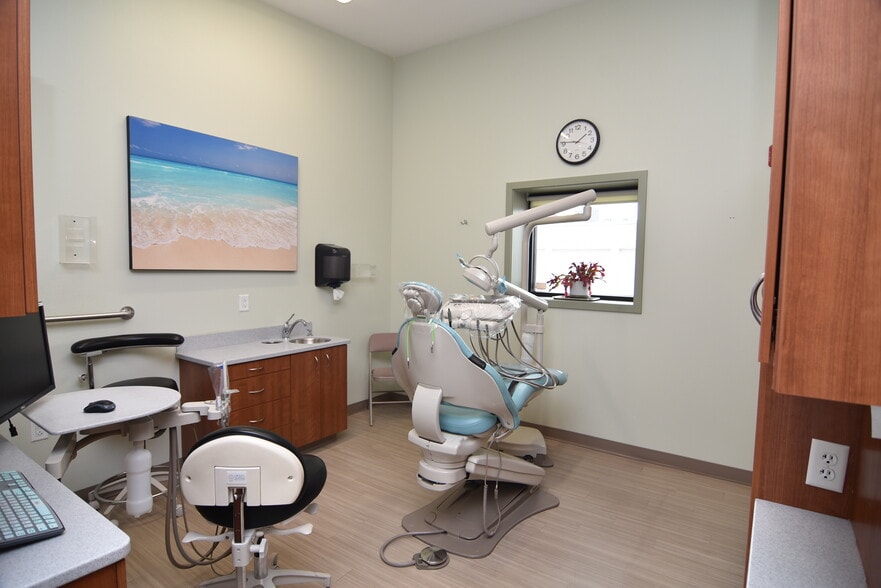 More Photos Of 1716 Warren Ave, Cheyenne Medical For Sale