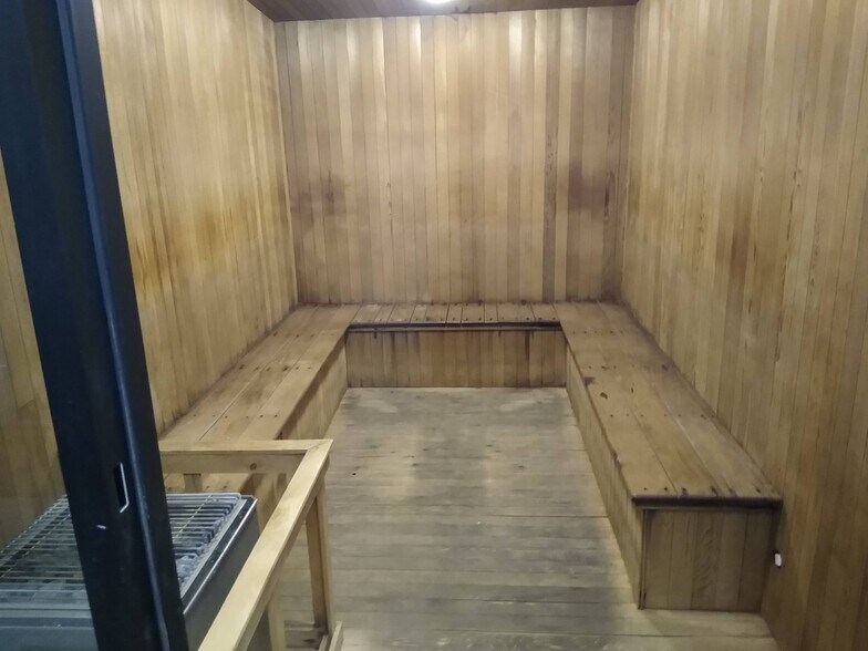 More Photos Of 1710-1738 E Little Creek Rd, Norfolk Storefront For Lease