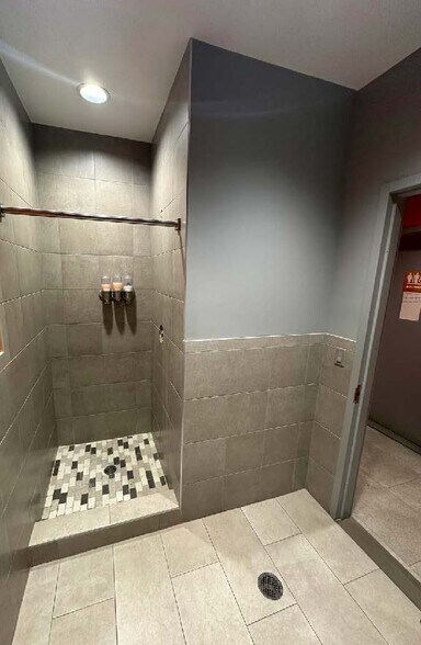 More Photos Of 313-321 W 37th St, New York Apartments For Lease