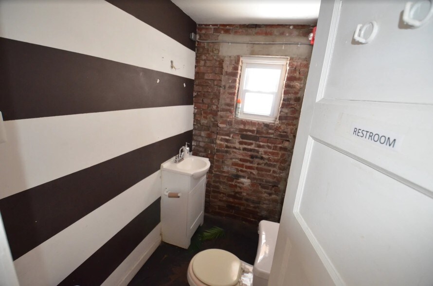 More Photos Of 4161-4165 Ridge Ave, Philadelphia Apartments For Lease