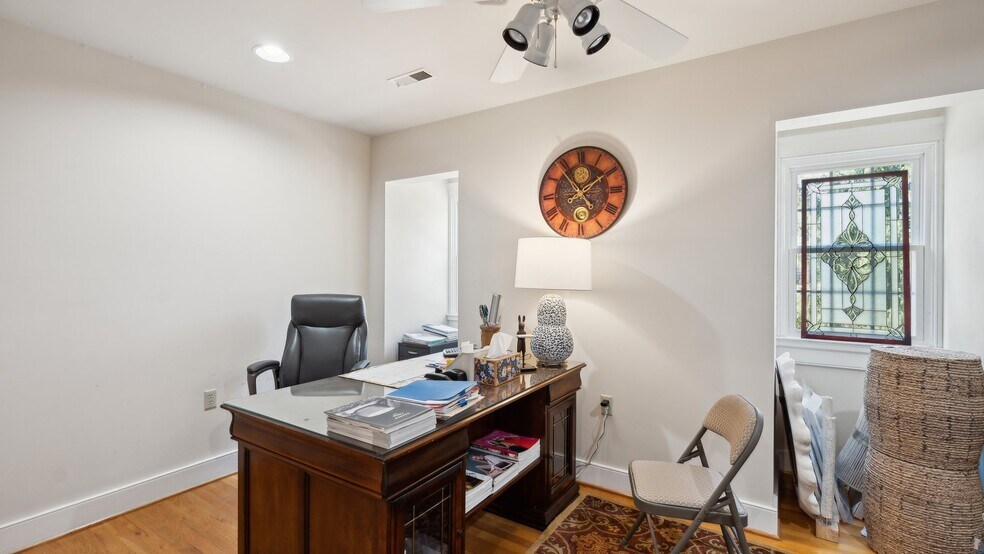 More Photos Of 5309 S Seminole Trl, Madison Storefront For Sale