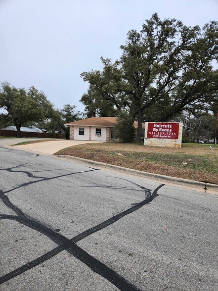 More Photos Of 2500 S Bagdad Rd, Leander Freestanding For Sale