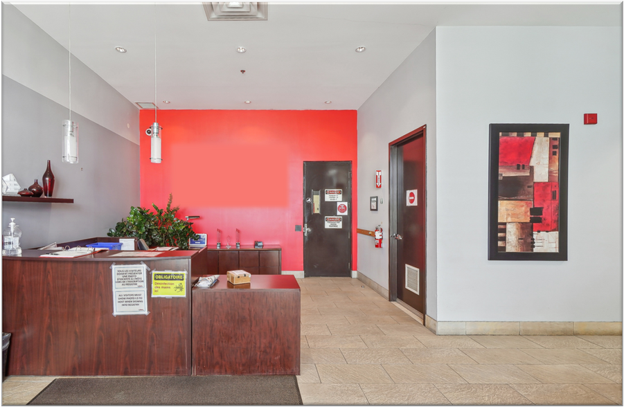 More Photos Of 3500 Aut Transcanadienne, Pointe-claire Distribution For Sale