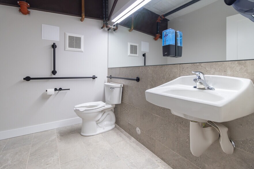 More Photos Of 454 Stevens Dr, Richland Office For Lease