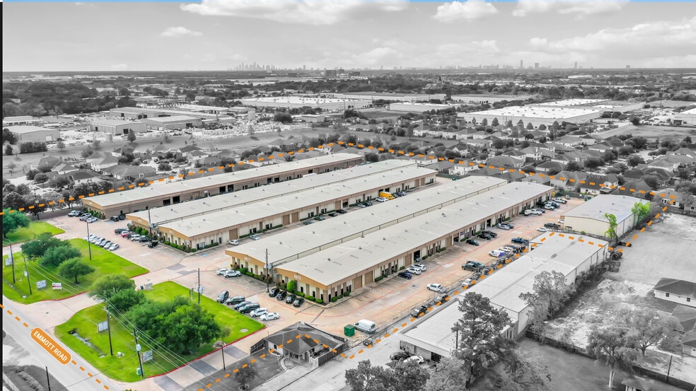 More Photos Of 8807-8815 Emmott Rd, Houston Unknown For Lease