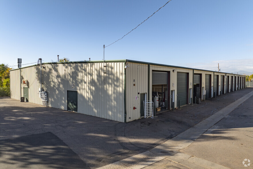 More Photos Of 6232 Beach St, Denver Warehouse For Lease
