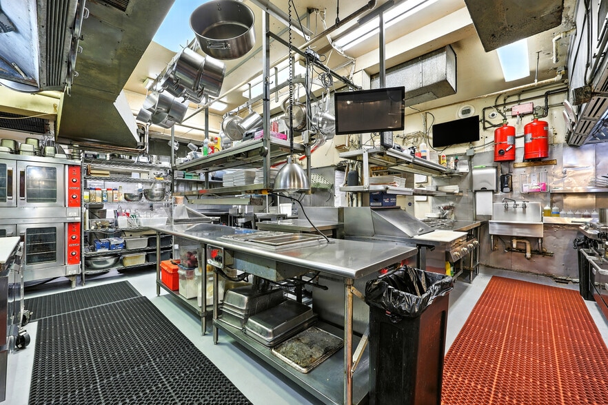 More Photos Of 102 San Marco Ave, Saint Augustine Restaurant For Sale