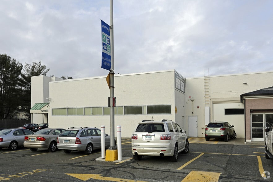 More Photos Of 1901-2009 Black Rock Tpke, Fairfield Unknown For Lease