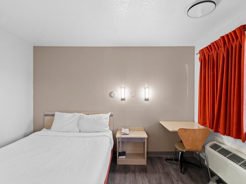 More Photos Of 1150 Wilkins Cir, Casper Hotel For Sale