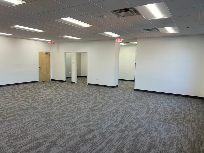 More Photos Of 1902 Leland Dr SE, Marietta Unknown For Lease