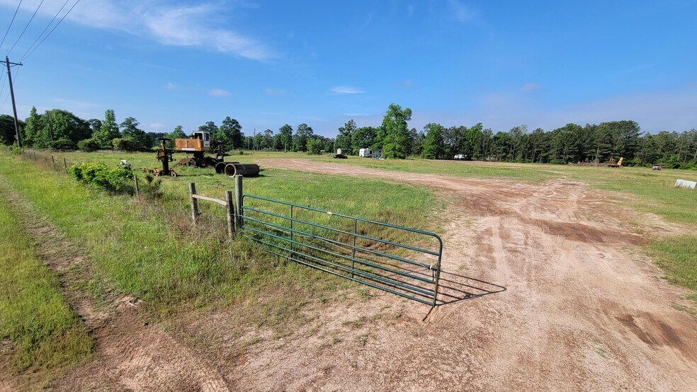 More Photos Of 2790 FM 3081 Rd, Willis Land For Sale