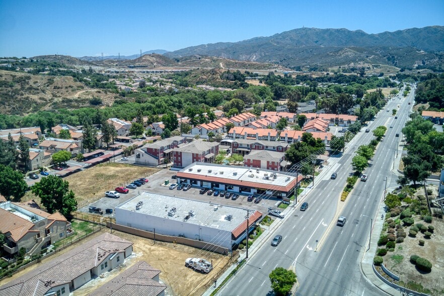 More Photos Of 23630-23638 Newhall Ave, Santa Clarita Unknown For Lease