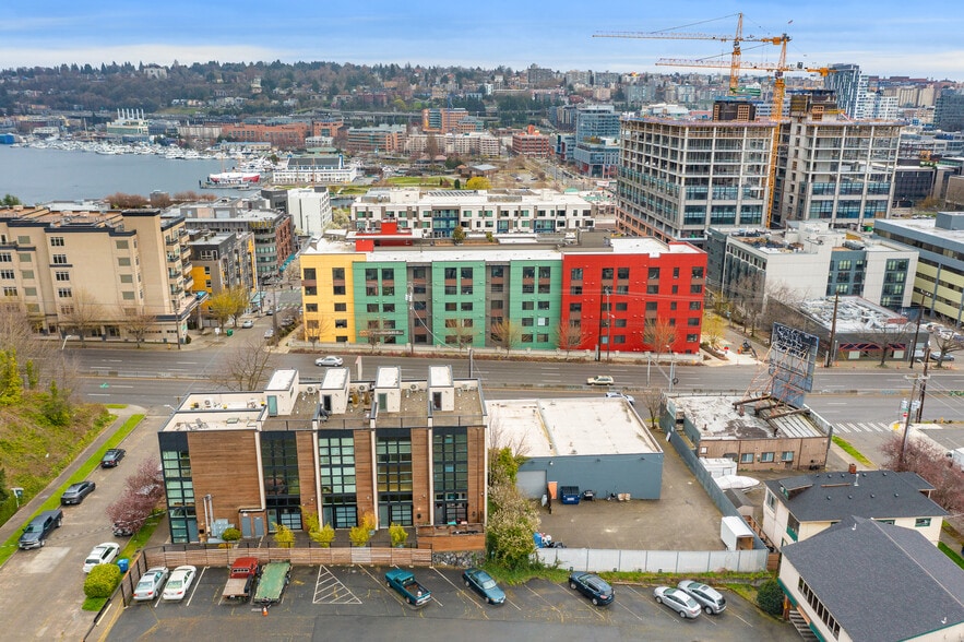 More Photos Of 807 Aurora Ave N, Seattle Warehouse For Sale
