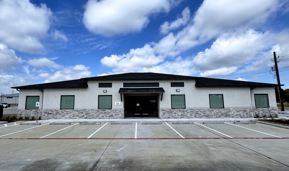 More Photos Of 7630 Dowdell Rd, Spring Unknown For Lease