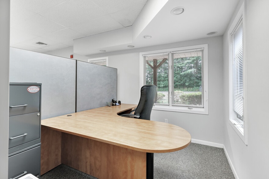 More Photos Of 324 Elm St, Monroe Medical For Sale
