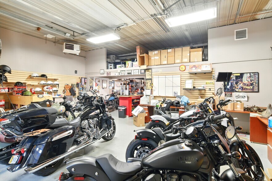 More Photos Of 962 Southampton Rd, Westfield Warehouse For Sale