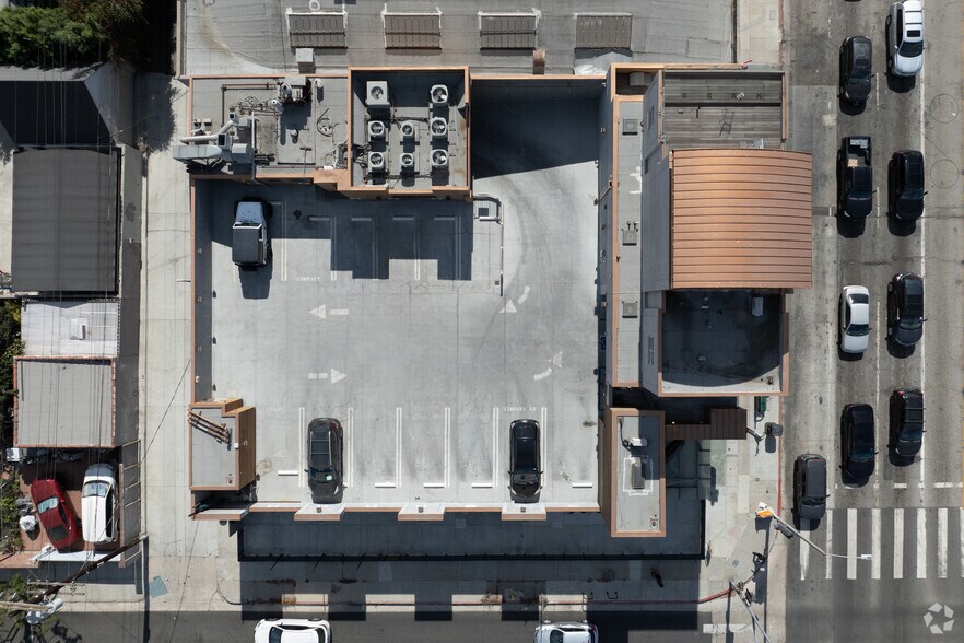 More Photos Of 600 S La Brea Ave, Los Angeles Storefront Retail Residential For Sale