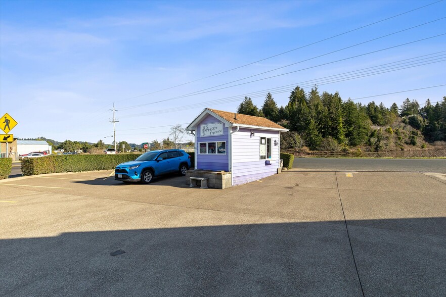 More Photos Of 385 NE Alsea Hwy, Waldport General Retail For Sale