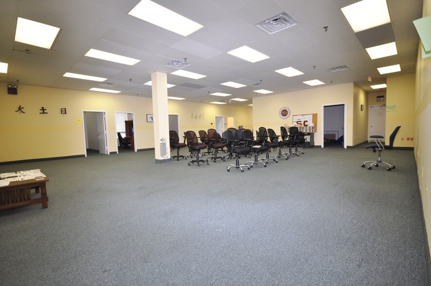 More Photos Of 347 Elizabeth Ave, Somerset Office For Lease