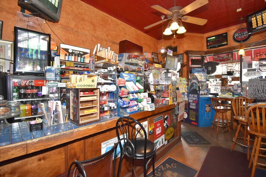 More Photos Of 982 Main St, Springfield Storefront For Sale
