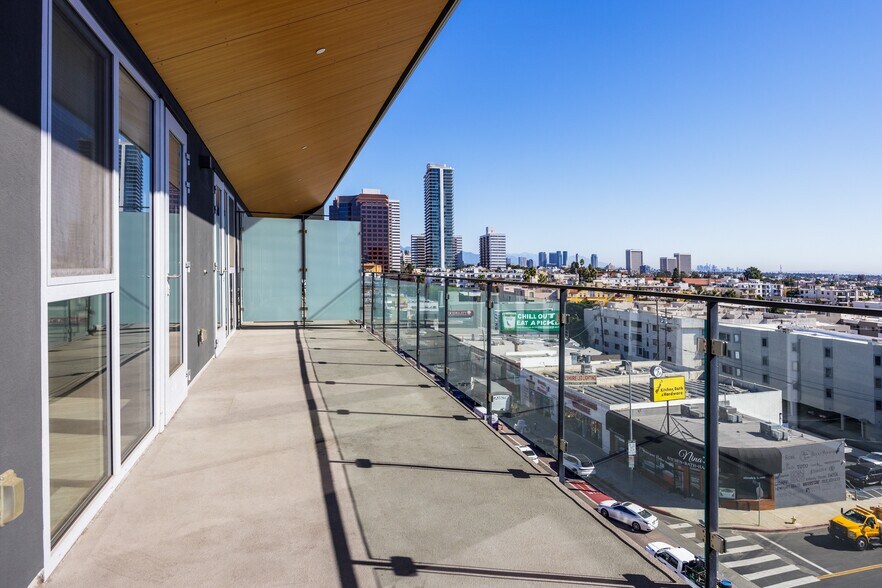 More Photos Of 12035 Wilshire Blvd, Los Angeles Apartments For Lease