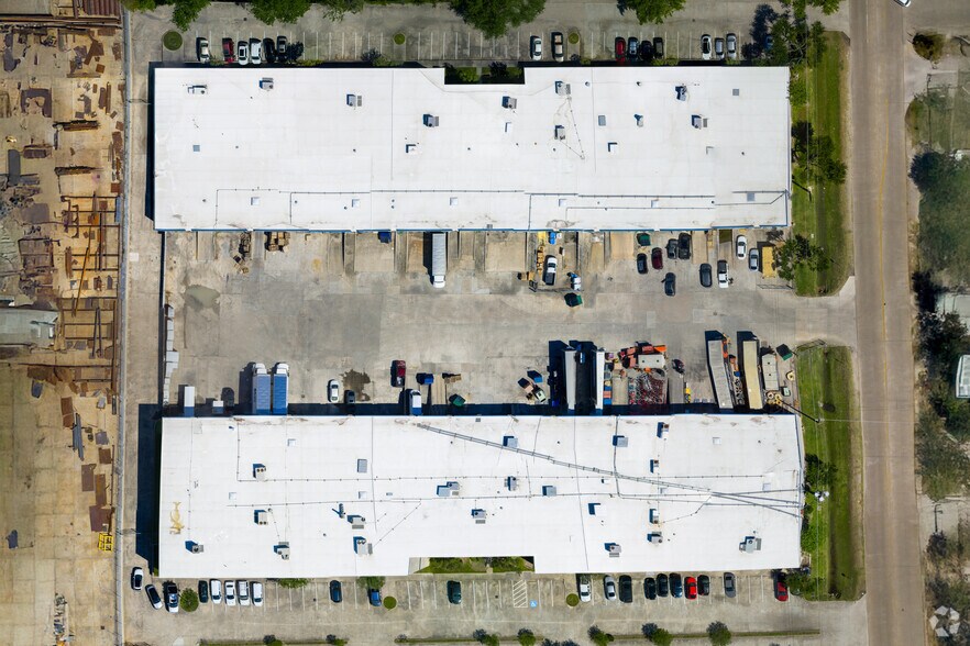 More Photos Of 18207 Chisholm Trl, Houston Unknown For Lease