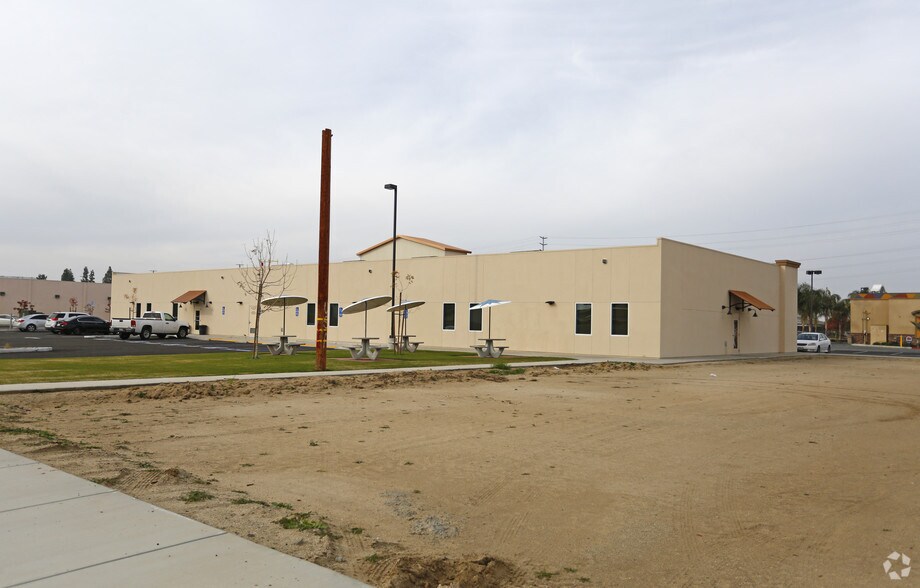 More Photos Of 1920 Cecil Ave, Delano Office For Lease