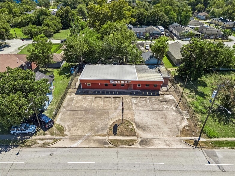 Primary Photo Of 2206 Lockwood Dr, Houston General Retail For Sale
