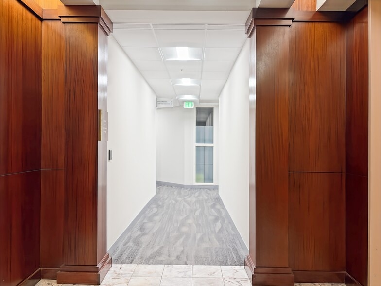 More Photos Of 3001 N Rocky Point Dr E, Tampa Coworking Space