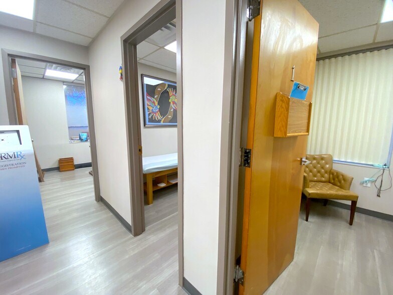 More Photos Of 9430 Turkey Lake Rd, Orlando Medical For Sale