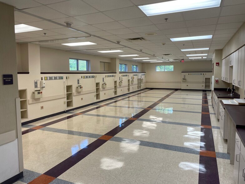 More Photos Of 2406 Catalpa Ave, Pascagoula Medical For Lease