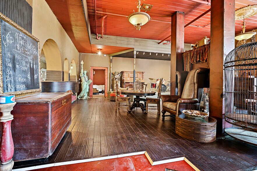 More Photos Of 103 S 6th St, Brownfield Restaurant For Sale