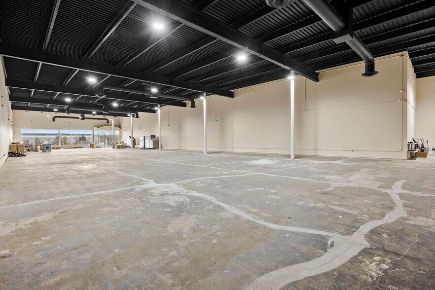 More Photos Of 90 Broadway, Menands Storefront For Lease