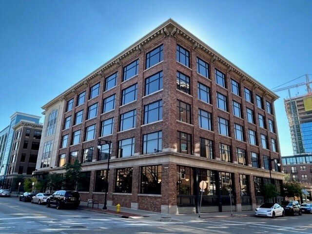 Primary Photo Of 111 Commerce Ave SW, Grand Rapids Schools For Sale