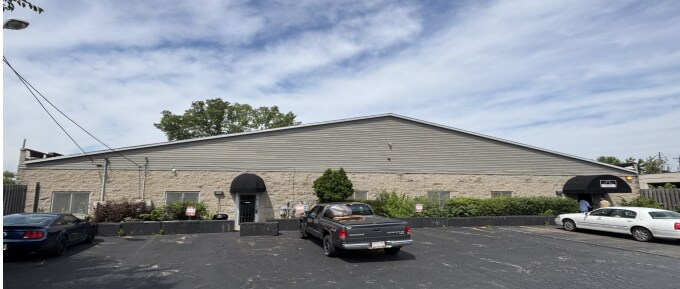 Primary Photo Of 2339 S 43rd St, West Allis Freestanding For Sale