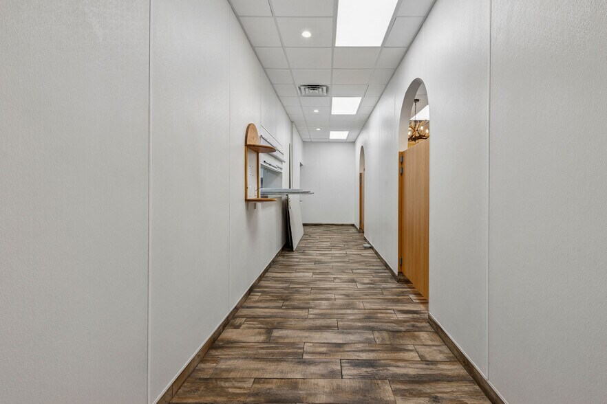 More Photos Of 102 N Rogers St, Aberdeen Restaurant For Sale