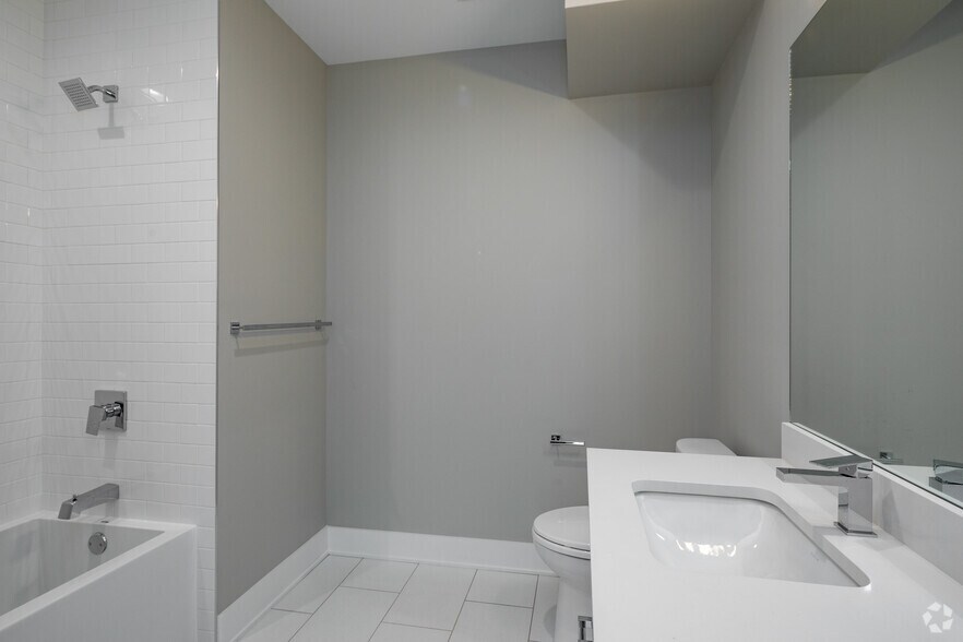 More Photos Of 3001 N Southport Ave, Chicago Apartments For Lease