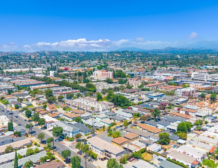 More Photos Of 221 S Bushnell Ave, Alhambra Multifamily For Sale