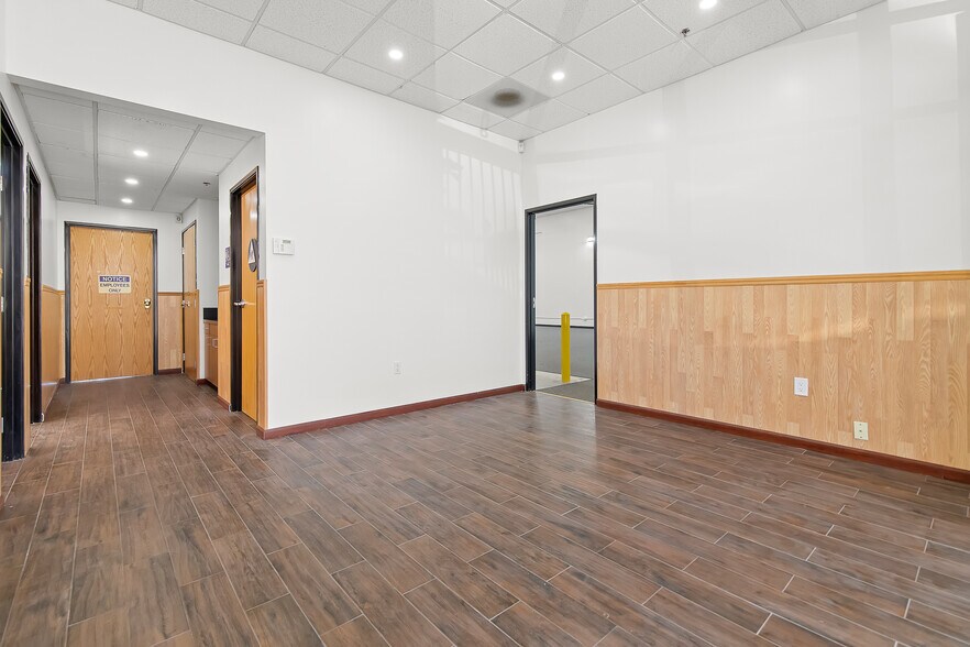More Photos Of 11264 Monarch St, Garden Grove Warehouse For Sale
