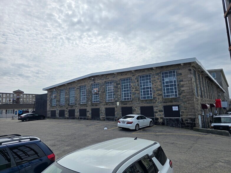 More Photos Of 418 Quequechan St, Fall River Light Manufacturing For Sale