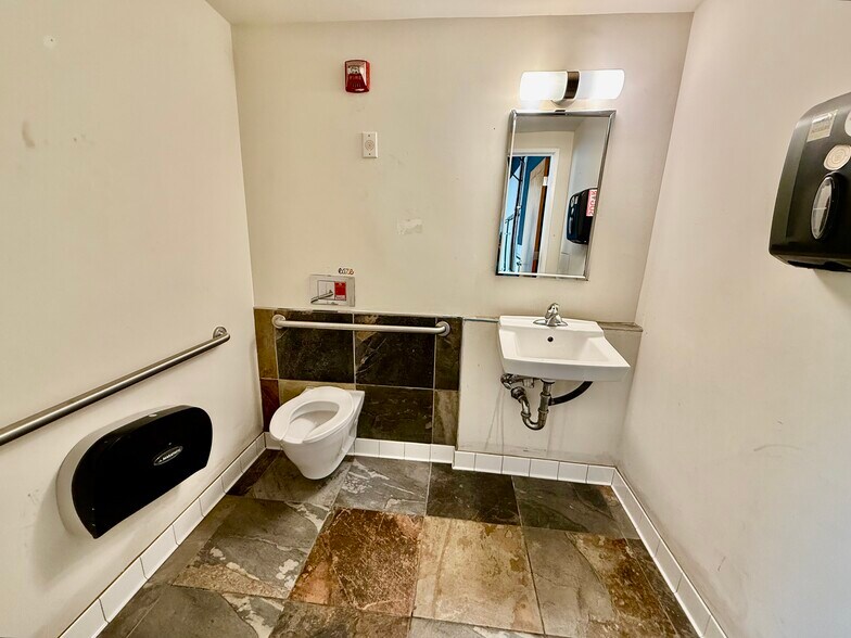 More Photos Of 529 Stevenson St, San Francisco Apartments For Lease