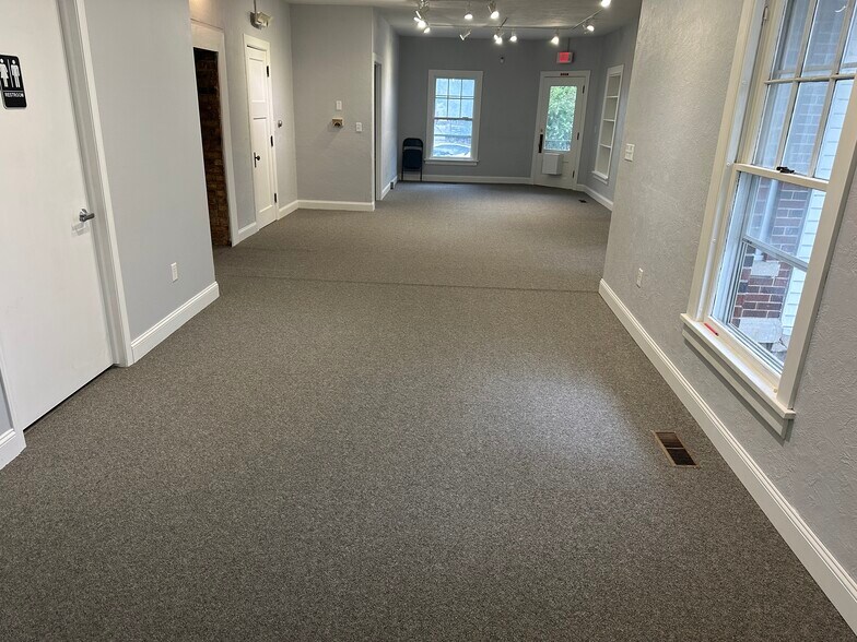 More Photos Of 23836 W Main St, Plainfield Office For Lease
