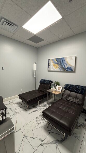 More Photos Of 1915 E Chandler Blvd, Chandler Coworking Space