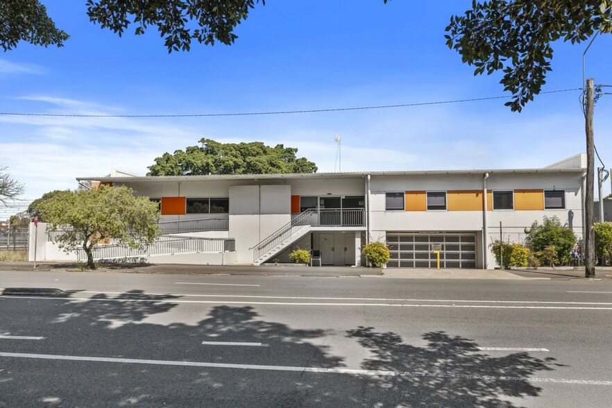 Primary Photo Of 8-12 Maitland Rd, Islington Office For Lease