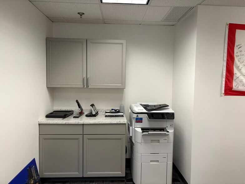 More Photos Of 4500 Brooktree Rd, Wexford Medical For Lease