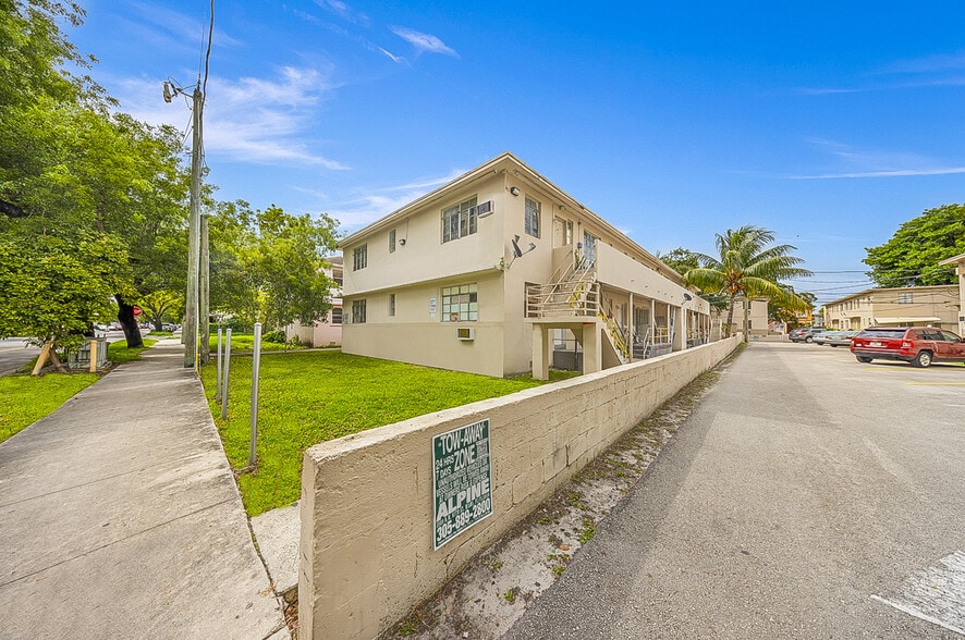 More Photos Of 931 SW 3rd St, Miami Apartments For Sale