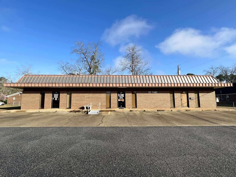 Primary Photo Of 1511 W 3rd Ave, Albany Office Residential For Lease