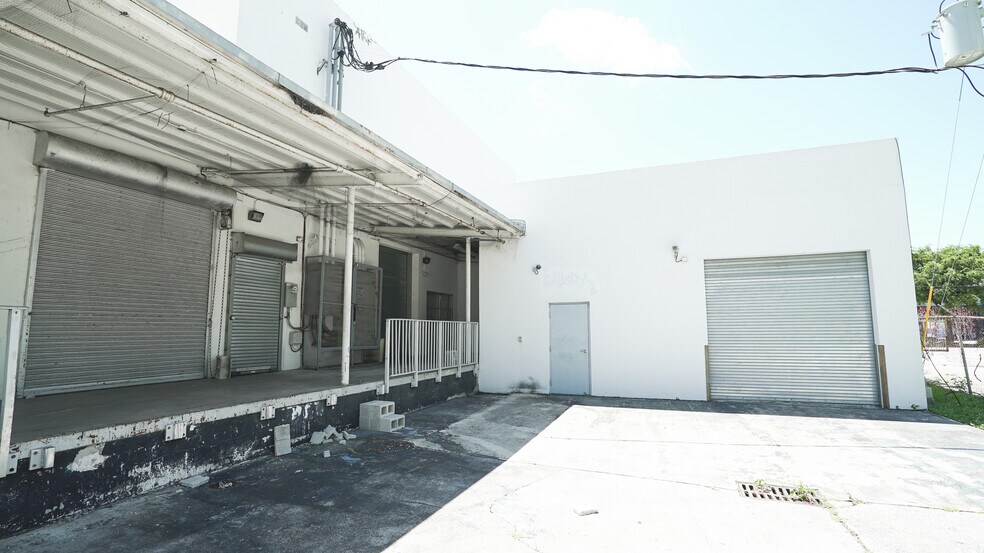 More Photos Of 2534 N Miami Ave, Miami Office For Lease