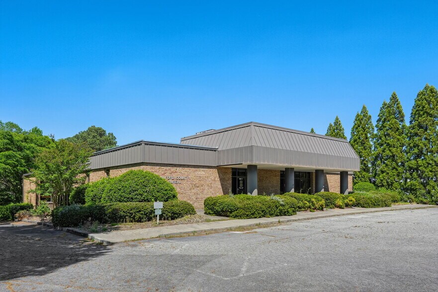 More Photos Of 3311 Burlington Rd, Greensboro Office For Sale